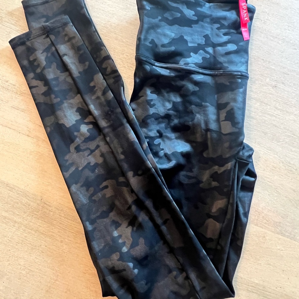 SPANX Black Camouflage Leggings